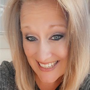 Meet your Posher, Shawna